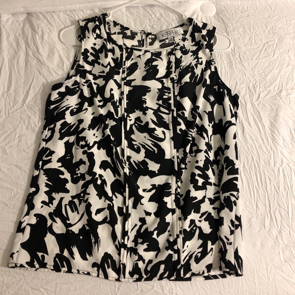 Black and White Floral Print Sleeveless Blouse